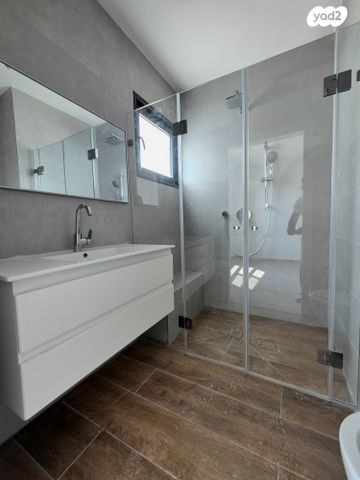 דירה, דוכיפת, גבעת אלונים, קרית אתא