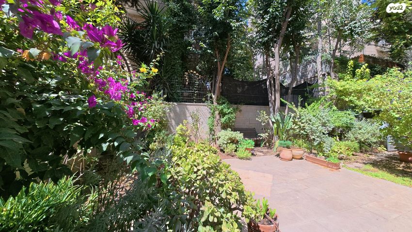 דירת גן, הגדוד העברי, קטמון הישנה, ירושלים