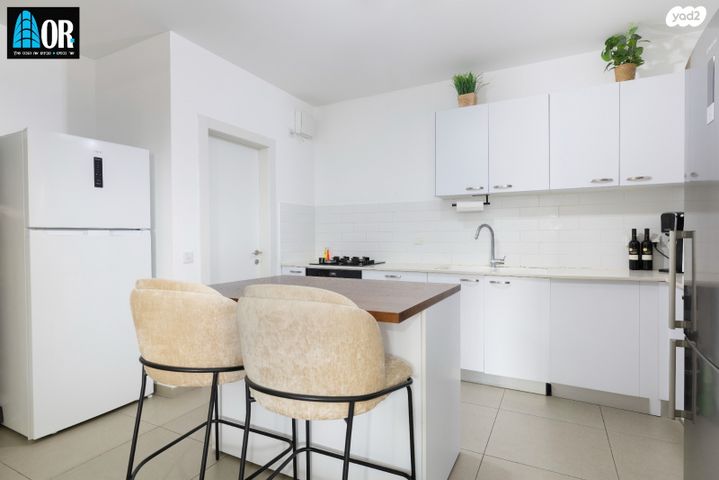 דירה, שדרות הרצל, נאות שמיר, יבנה