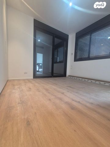 דירה, יעקב מוזר 4, הצפון החדש - כיכר המדינה, תל אביב יפו