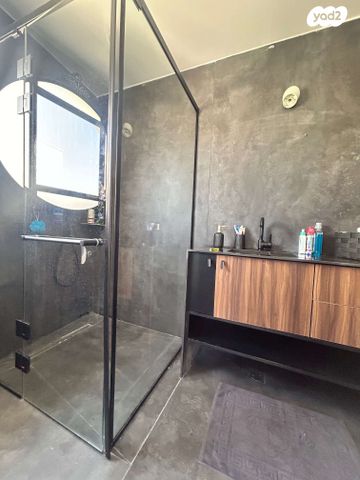 גג/ פנטהאוז, העוגן, עג'מי, גבעת העליה, תל אביב יפו