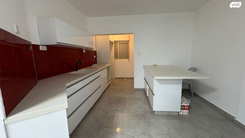 דירה, אלה, טבריה