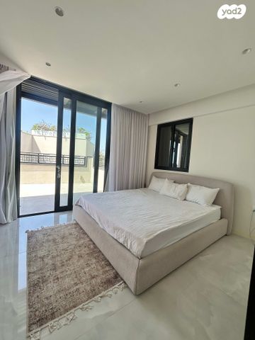 גג/ פנטהאוז, העוגן, עג'מי, גבעת העליה, תל אביב יפו