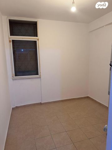 דירה, החלוץ 49, טרומפלדור, נהריה