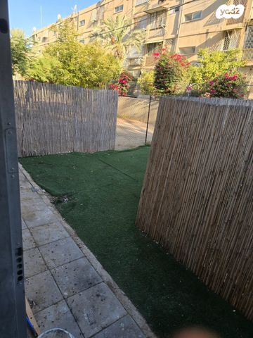 דירת גן, שמעון בר גיורא 20, שכונה ד', באר שבע