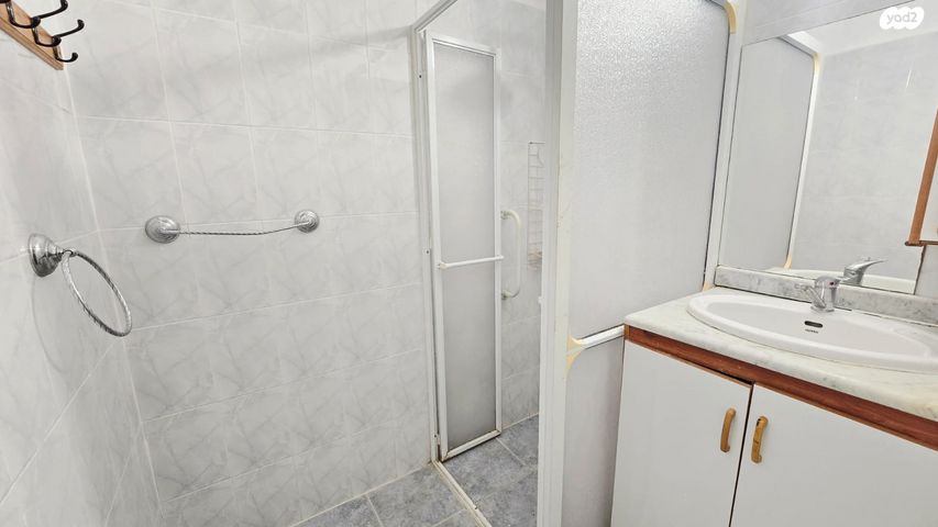 דירה, משגב, מגדים, כרמיאל