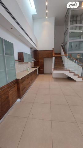 בית פרטי/ קוטג', קרית יערים, רמת השרון