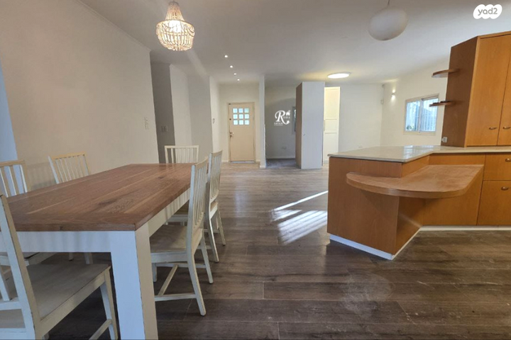 בית פרטי/ קוטג', סביון