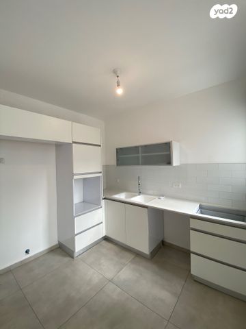 דירה, שלמה המלך 42, צפון מערב מרכז העיר, נתניה