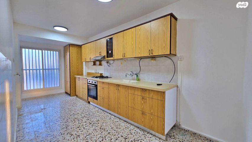 דירה, אשכולות, הגליל, כרמיאל