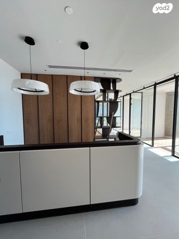 משרדים, דרך ששת הימים, בני ברק