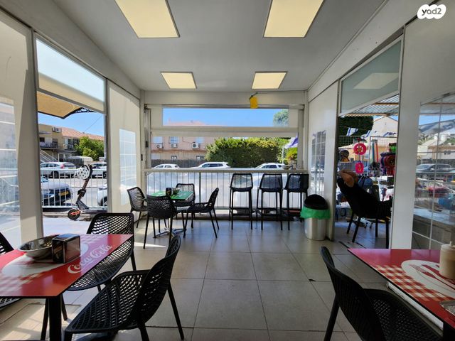 חנויות/ שטח מסחרי, הרצל, טירת כרמל