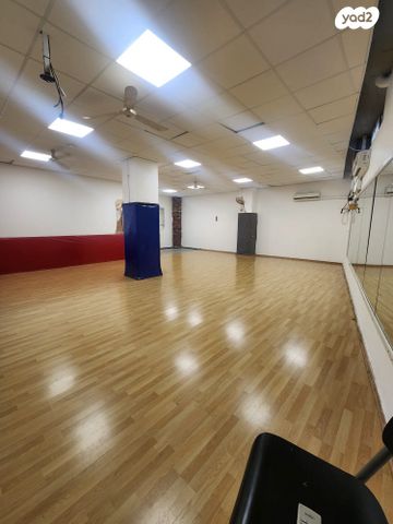 סטודיו, חפץ חיים, המרכז השקט / מרכז העיר, פתח תקווה