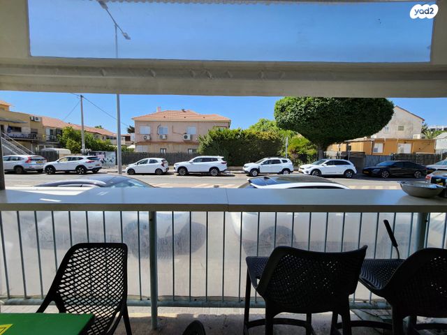 חנויות/ שטח מסחרי, הרצל, טירת כרמל