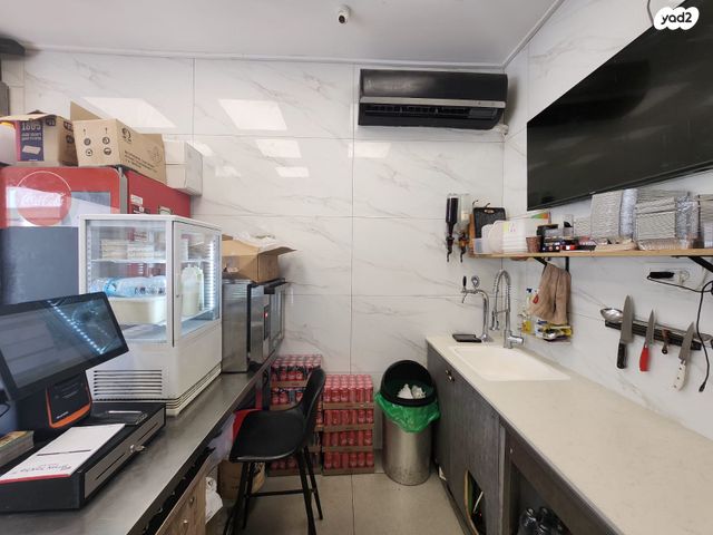 חנויות/ שטח מסחרי, הרצל, טירת כרמל