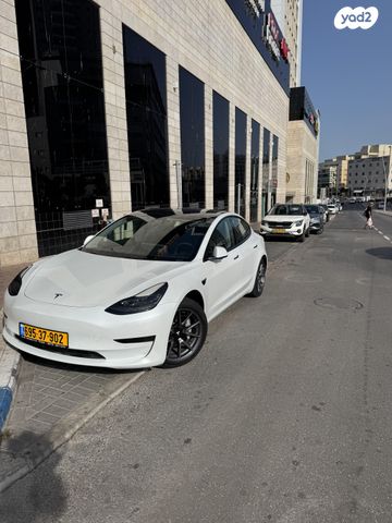 מודעת רכב טסלה מודל 3