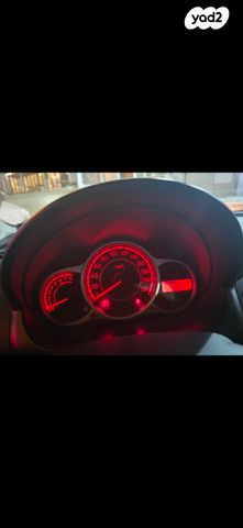 מודעת רכב מאזדה 2