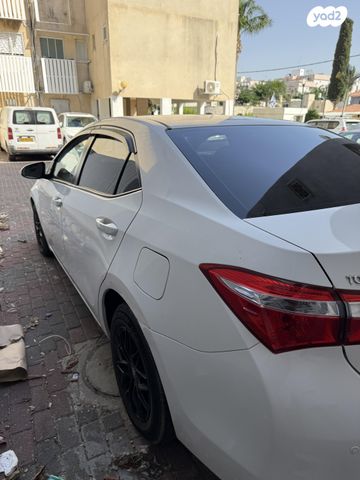 טויוטה קורולה