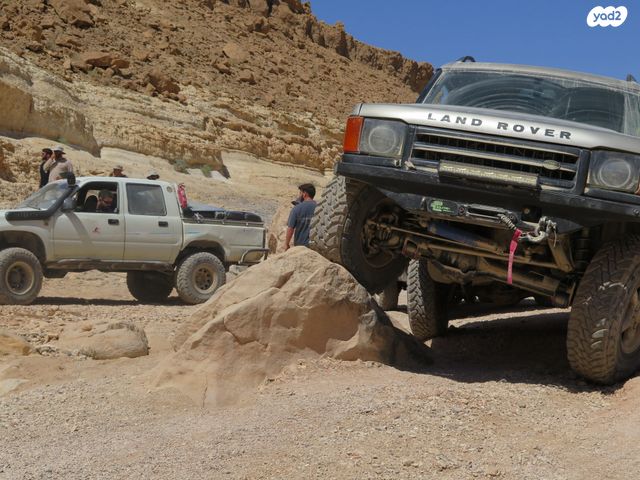 מודעת רכב לנד רובר דיסקברי