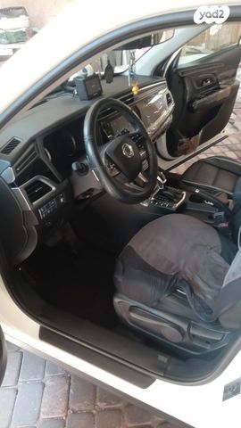 מודעת רכב סאנגיונג קורנדו