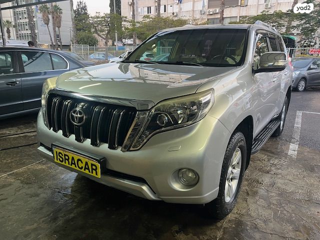 טויוטה לנד קרוזר