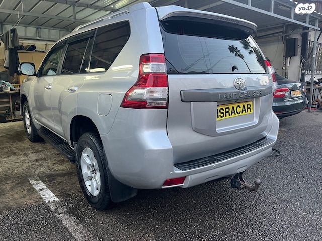 טויוטה לנד קרוזר