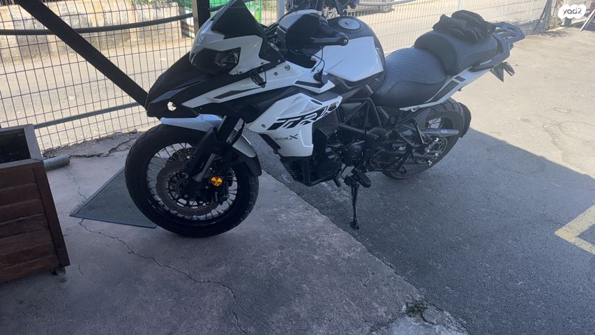 מודעת רכב בנלי TRK502X