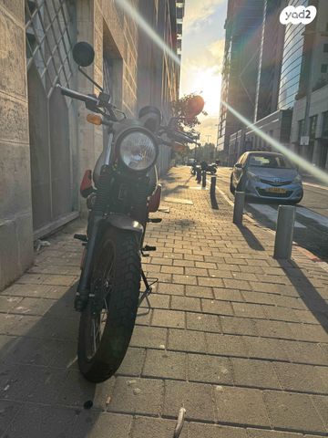 רויאל אנפילד סקארם 411