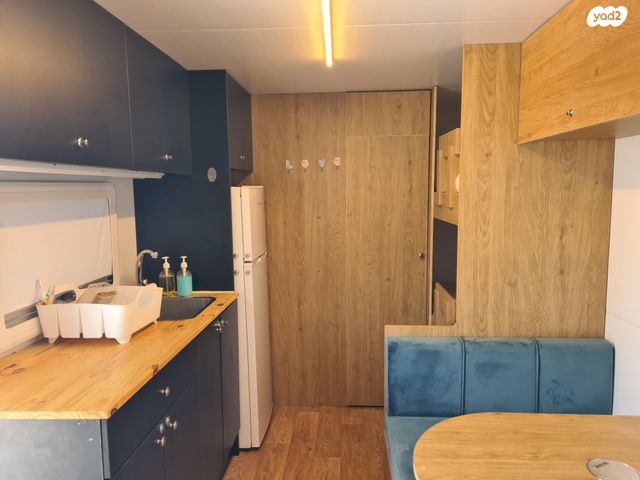 מודעת רכב נגרר (קראוון נגרר)