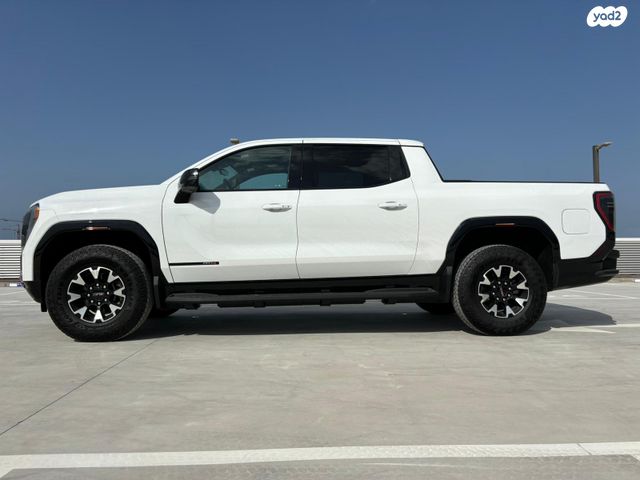 ג'י.אם.סי סיירה EV