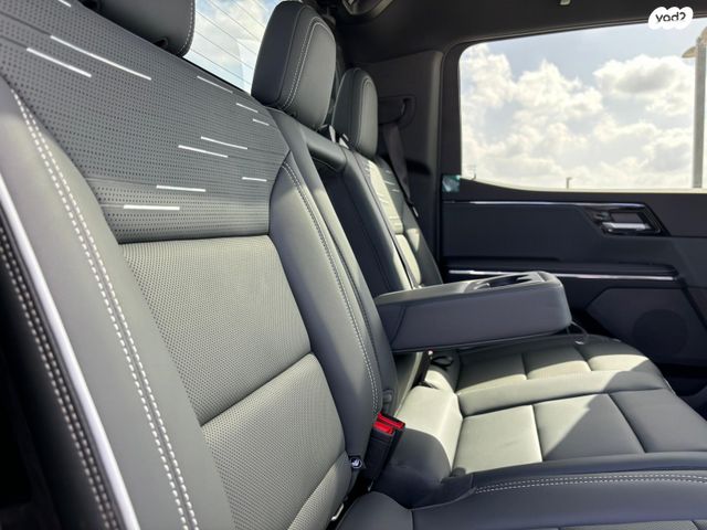 ג'י.אם.סי סיירה EV