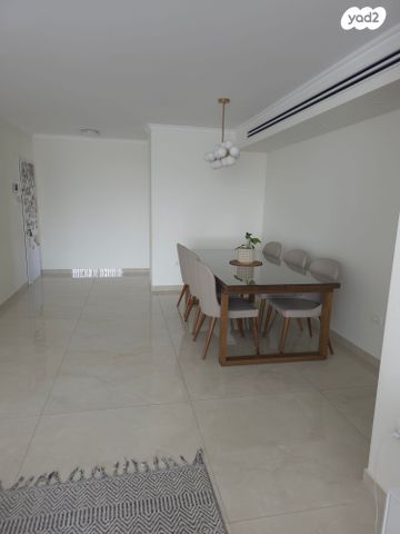 דירה, קדושי קהיר 20, נאות רחל, חולון