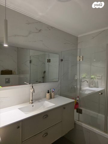 דירה, קדושי קהיר 20, נאות רחל, חולון