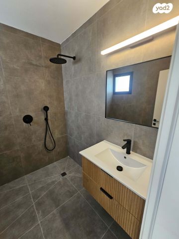 בית פרטי/ קוטג', משעול היהלום 8, בן גוריון, חולון