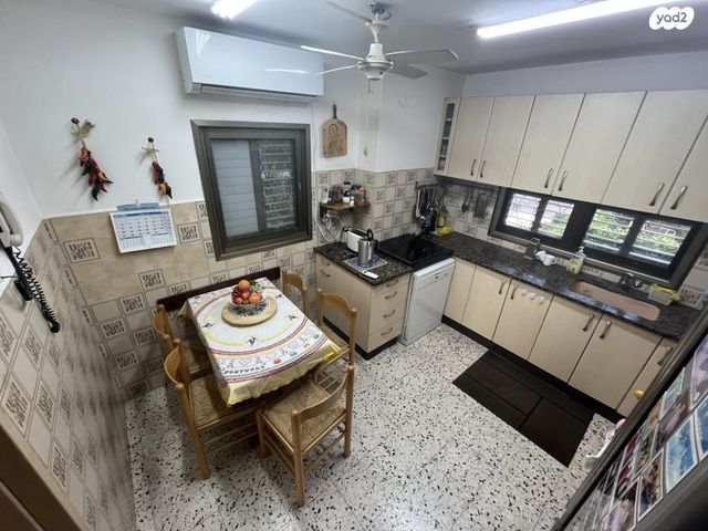 דו משפחתי, המעפילים 42, מעוז, כפר סבא