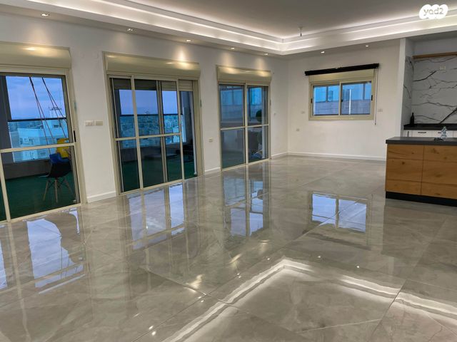 גג/ פנטהאוז, אגס 9, רובע ט"ז, אשדוד