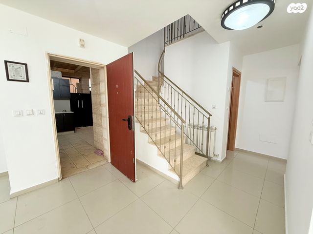 דירת גן, חומת שמואל, הר חומה, ירושלים