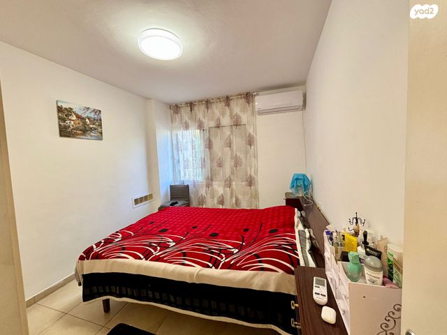 דירה, כלנית, המיסדים, כרמיאל