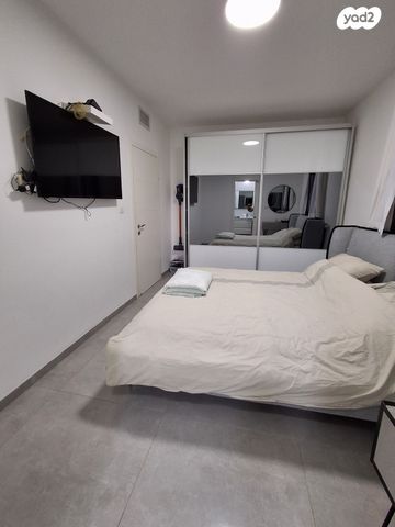 דירה, וייצמן, עיר, מרכז העיר, נהריה