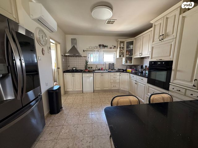 גג/ פנטהאוז, אדום, אילת