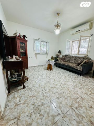 דירת גן, קרית שלום, תל אביב יפו