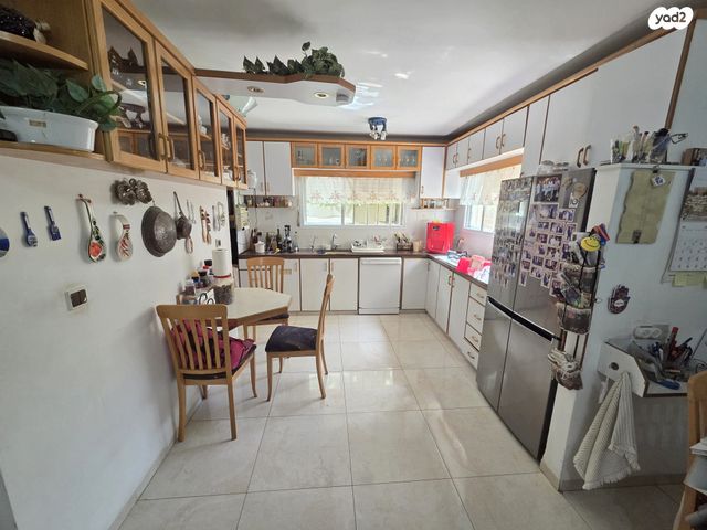 דו משפחתי, קרית טבעון