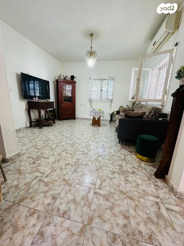 דירת גן, קרית שלום, תל אביב יפו