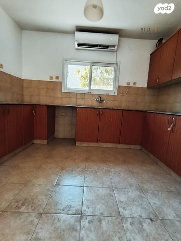 בית פרטי/ קוטג', בני עטרות