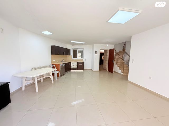 דירת גן, חומת שמואל, הר חומה, ירושלים