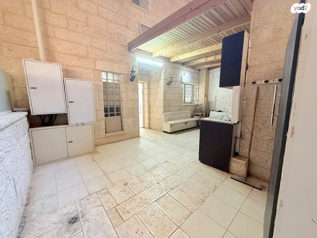 דירת גן, חומת שמואל, הר חומה, ירושלים