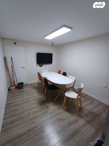 משרדים, הרברט סמואל 29, מרכז העיר, חדרה