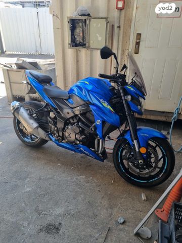 סוזוקי GSXS750