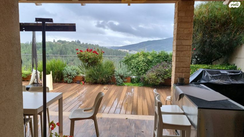 דו משפחתי, יצחק שדה 34, קרית עמל, קרית טבעון