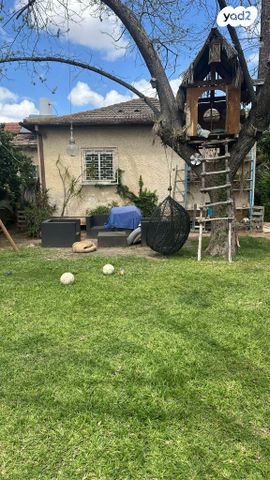 דו משפחתי, יד ושם 12, סלע, רחובות